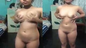 Cute Desi indian Girl Record Her Nude Selfie For Lover