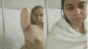Paki Wife Record Bathing Clip For Lover