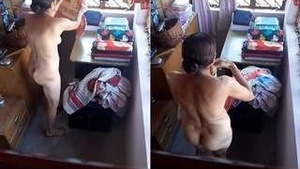 Desi Bhabhi Changing Cloths