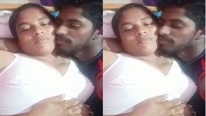 Desi Cpl Romance and Boobs Sucking