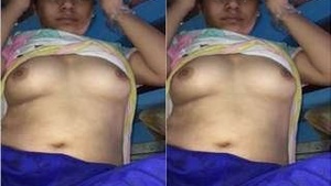 Sexy Bhabhi Showing Her Boobs and Pussy