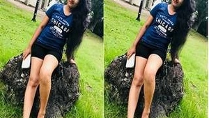 Cute Lankan Girl giving Blowjob