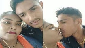 Desi Deaver Bhabhi Kissing Outdoor