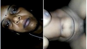 Exclusive Desi Village Bhabhi Ridding Lover Dick