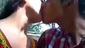 Desi mms Tamil sex video of teen girl recorded outdoors