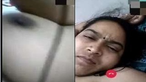 Sexy Bhabhi Showing Boobs and Pussy Video Call