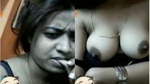Desi Girl Showing Boobs on Video Call