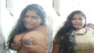 Mallu Girl Showing Her Big Boobs