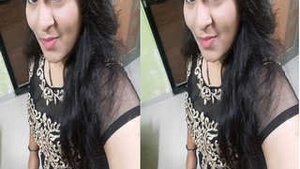 Desi Bhabhi Shows Her Big Boobs Fucked