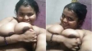 Sexy girl Showing Record Her Selfie