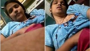 Horny Desi indian Girl Record Her Nude Video And Masturbate