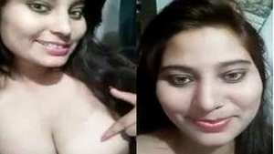 Sexy indian Girl Showing Her Big Boobs and Wet Pussy