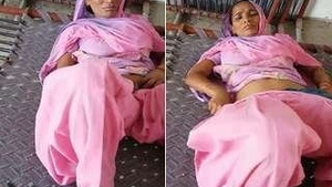 Desi Randi Bhabhi Strip Her Cloth and Showing Her Ass and Pussy