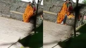 Desi Bhabhi Ridding Lover Dick In Park