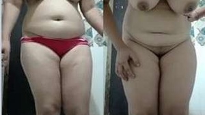 Desi indian Girl Showing Her Nude Body