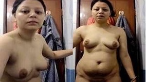 Sexy indian Girl Record her Nude Video