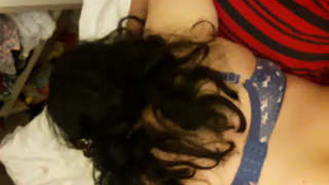 Bhabhi Hotel M Dost ka lund chusti hui, marido gravação