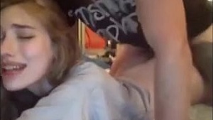 Gorgeous babe in hand takes a good intermediate Creampie trainer