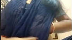 Sexy bhabhi Teaching fans