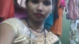 Hot indian Bhabhi blowjob new MMS