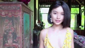 Asian games in Asian games Eradicate affect the piano, shows that does not represent her brave genitals with a gain POES (Kylie_ng)