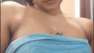 Pretty Pretty Girl Showing Clips