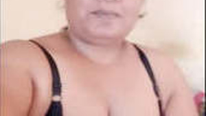 Punjabi Bhabhi showing her big tits