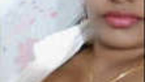 Sexy looking Desi indian girl showing breasts on video call