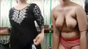 Sexy pakistani girl bath