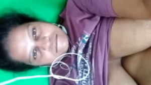 Desi Horny Auntie On Video Call Needs Bad Dick