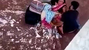 Mature bhabhi outdoor pussy licking and fingered by lover