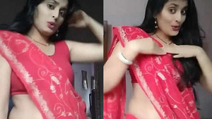 sexy desi girlfriend sucking the fat cock