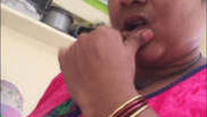 Desi Boudi pussy porn video record by her husband