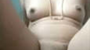 Desi Bhabhi showing body in video call