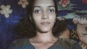 Desi sex videos Mallu not satsified bhbahi show pussy tits for BF