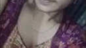 Big tits desi beautifull maal atreaping and fingering