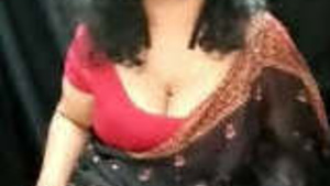 Hot Mallu Bhabi On Cam Show Great Asss Tease