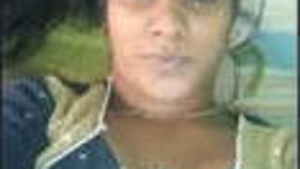 Tamil Girl Showing Breasts Pussy