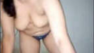 Desi woman gives blowjob with clear Hindi Audio