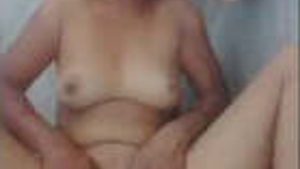 Village Bhabhi takes off her Saree and shows breasts naked body