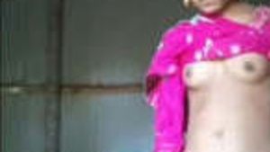 Desi Married Village Girl Showing And Fingering