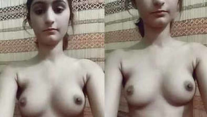 beautiful girlfriend cute tits show