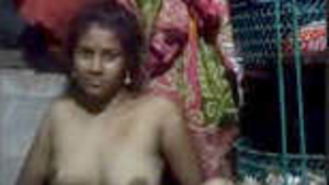 Bhabhi Village Shows Her Naked Body