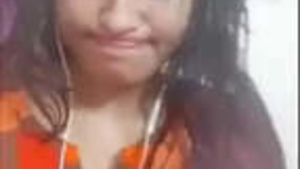 Desi village girl showing