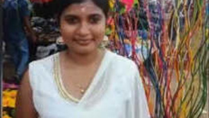 Cute Tamil Girl Showing Breasts Pussy