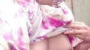 Desi Village Bhabhi Fingered With Talking