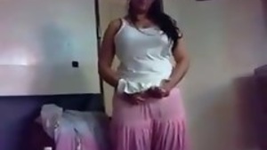 Amber sex with her BF outside the Ordrondessement Hotel Lahore