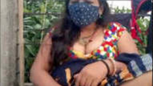 Sexy Bhabhi Outdoor Pussy Fingering