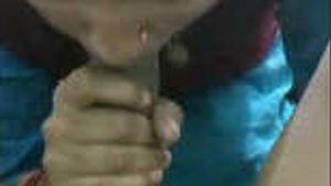 Indian Desi Tamil Bhabhi giving boquete