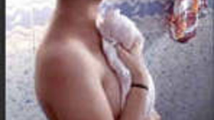 Sexy Tamil Showing Her Body